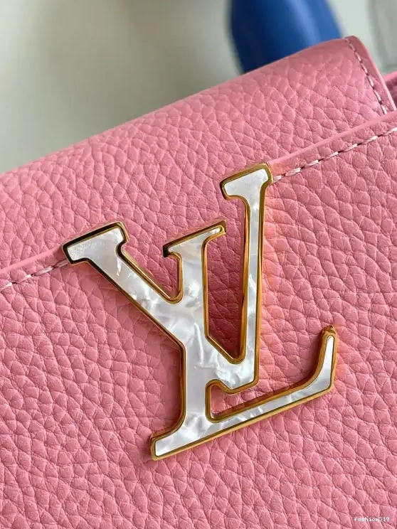 LOUIS MINI VUITTON CAPUCINES 0405